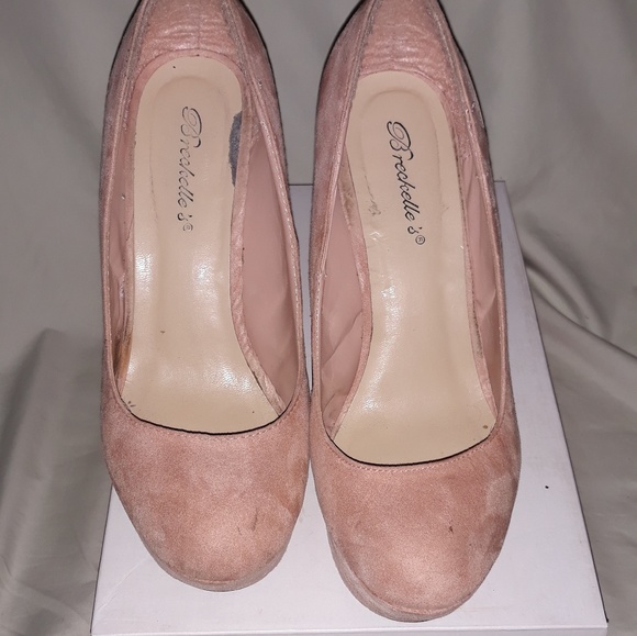 2 x $12 Suede Wedge Shoes - Picture 4 of 5